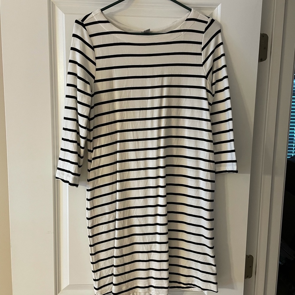 3/4 sleeve stripped dress